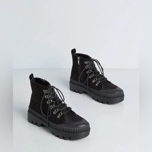 ModCloth NIB 90' Inspired Making Tracks Boots - Black